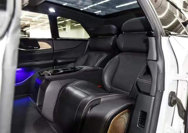 贾跃亭法拉第ff91实车拍摄外观前卫内饰豪华性能超越特斯拉