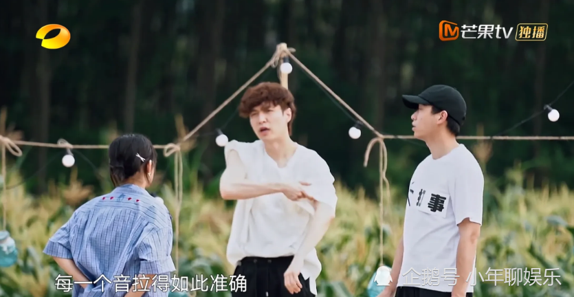 张艺兴胜负欲太强在蘑菇屋听到吕思清王弢和陈萨合奏的一步之遥后陷入