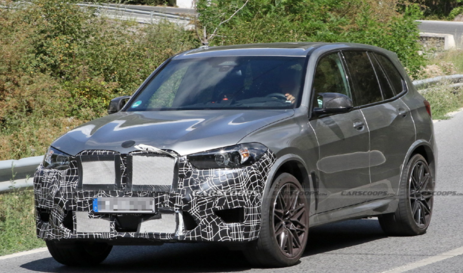 全新宝马X5 M中期改款谍照