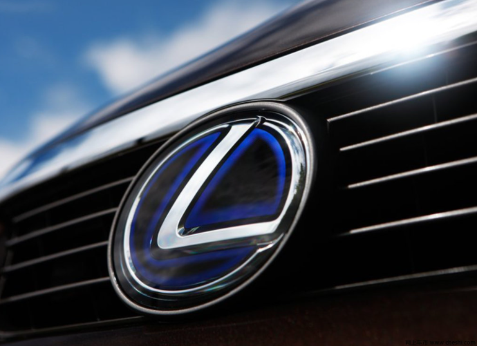 雷克萨斯全新入门SUV，真的会更便宜吗？