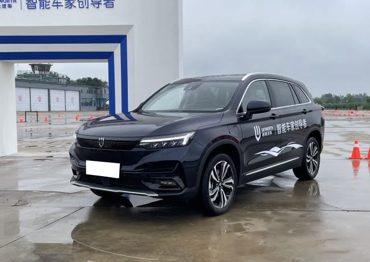 创维汽车EV6，起售价15.28万元，最高续航可达520公里