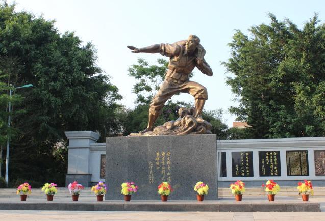 98年抗洪英雄人物李向群