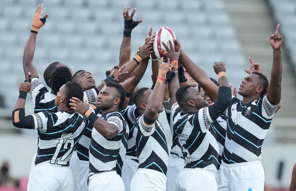 东京奥运会七人制橄榄球斐济队获得冠军