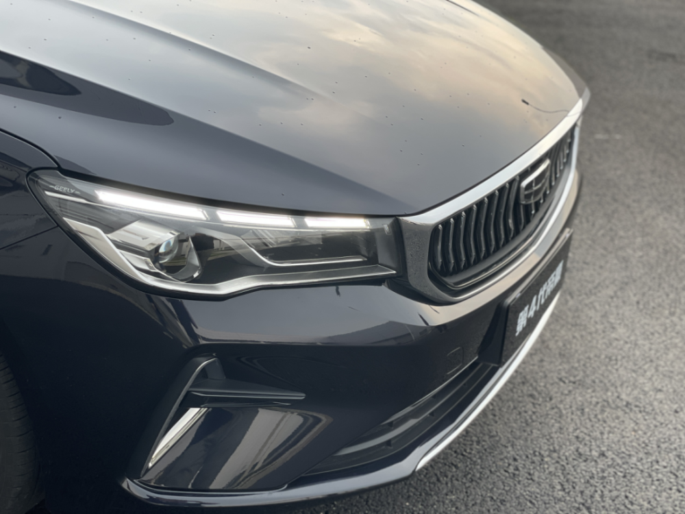 六万块就能买到的一台高品质家轿，还要什么自行车？