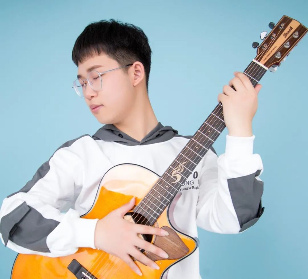 8月20日|刘嘉卓全国巡演"宜昌站"等你!