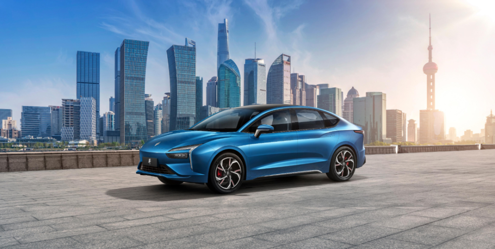 雷诺对中国再发力，联手江铃推纯电轿跑羿，换个赛道能否超车？