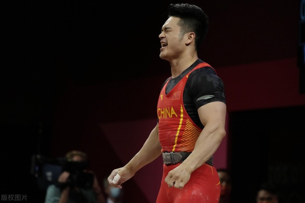 稳稳的幸福石智勇碾压式卫冕这个周期他的标签就是破纪录