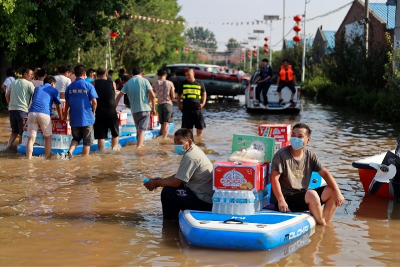 新乡大水渐退,卫辉市区救援队陆续撤离,多个地段继续排涝