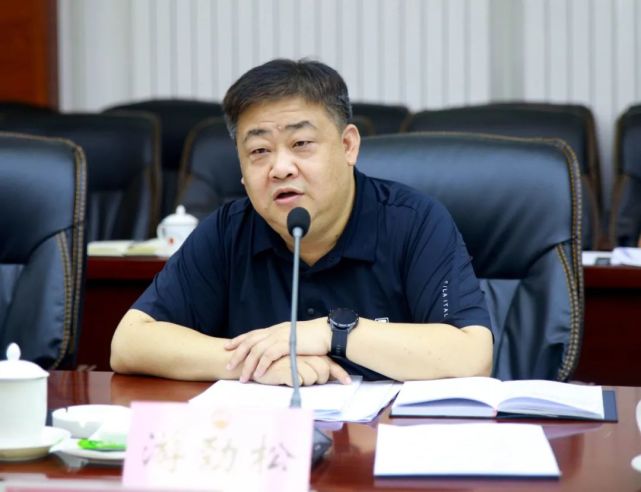 县委书记游劲松主持召开专题会研究全县教育高质量发展工作