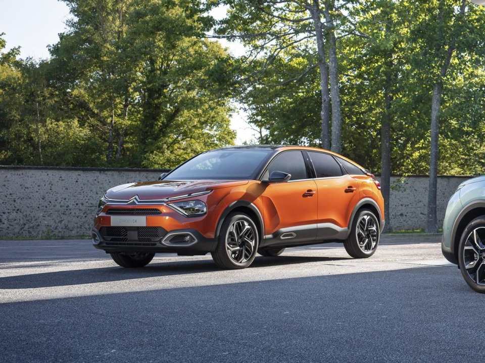 雪铁龙全新一代C4曝光，形似凡尔赛，够漂亮