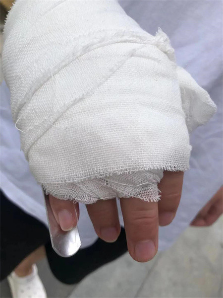 郑州暴雨中22只手托起诺亚方舟祖孙三人全部获救