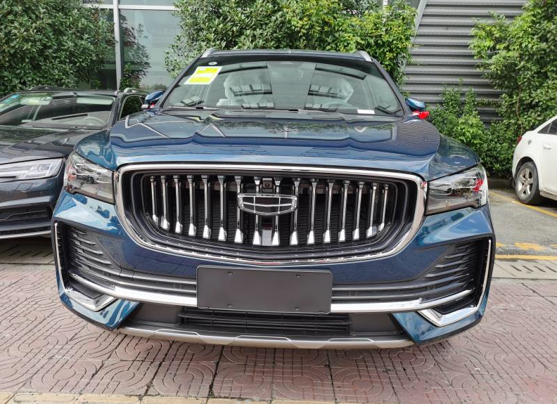 19.2万买吉利星越L，父亲建议CRV，小伙没有应声直接开车回家