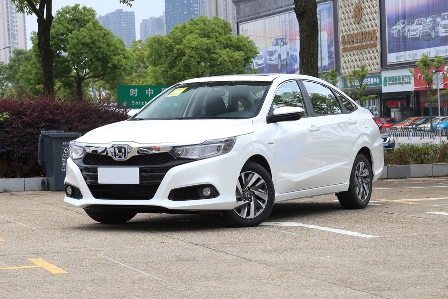 带你看本田“小雅阁”，油耗4L，后排比肩迈腾，比凯美瑞更运动