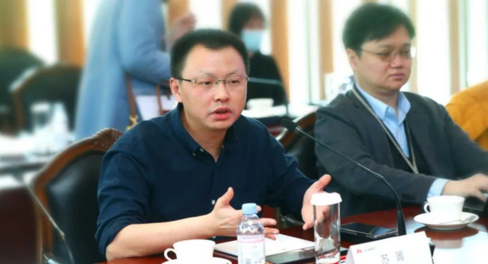 华为治军之严令人钦佩！人工智能车一号被撤职：对特斯拉言论失当