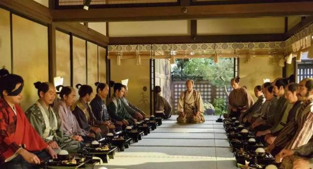 战国时期的日本贵族为什么只吃米饭不见吃菜