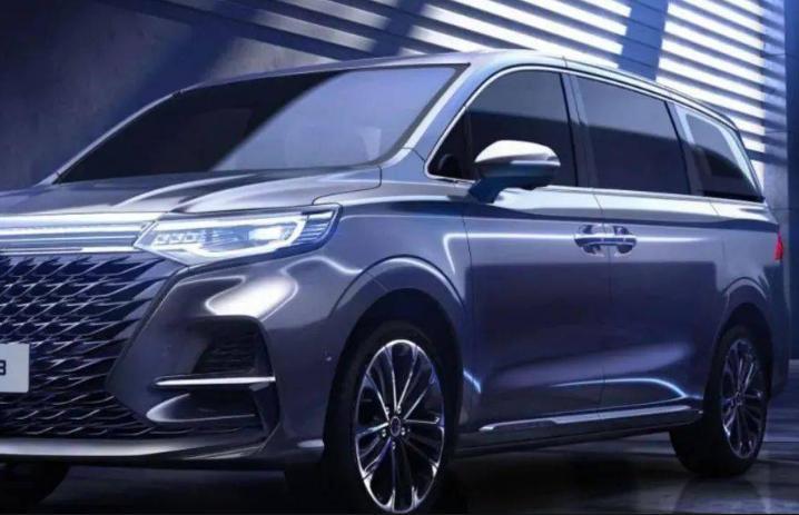 别克GL8突然不香了，轴距3米配上小饭桌＋电滑门，前后隔音玻璃静如高铁