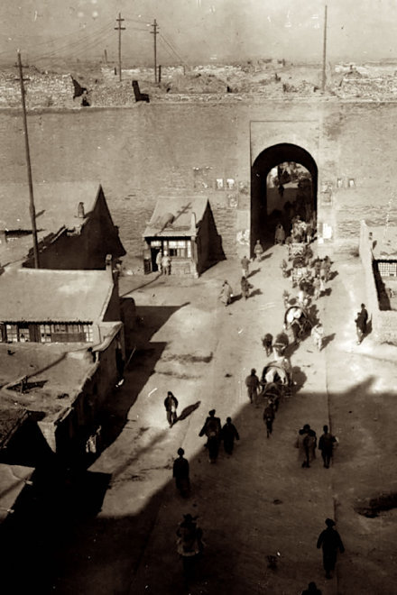 1937年的大同,古色古香,破败的城墙