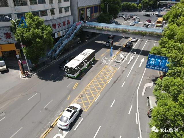 衡阳首个逆向可变车道启用,这样走不违章