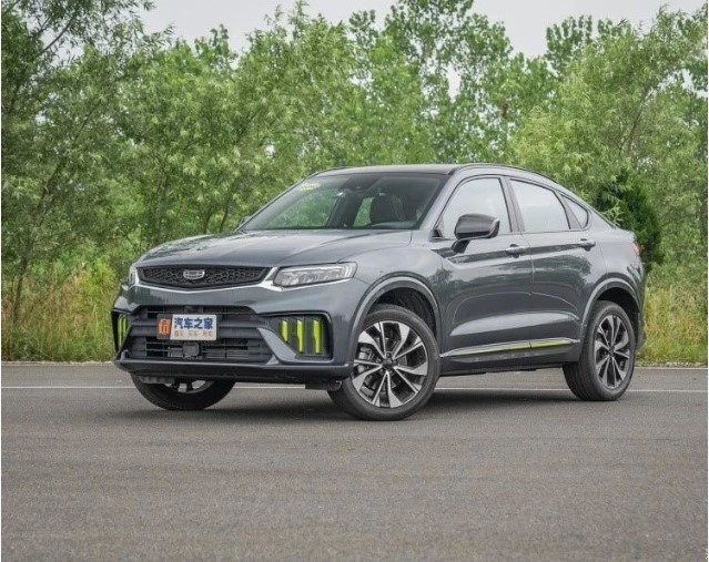 2.0T＋8AT，性能不俗实力出众，这台轿跑SUV真带劲儿！