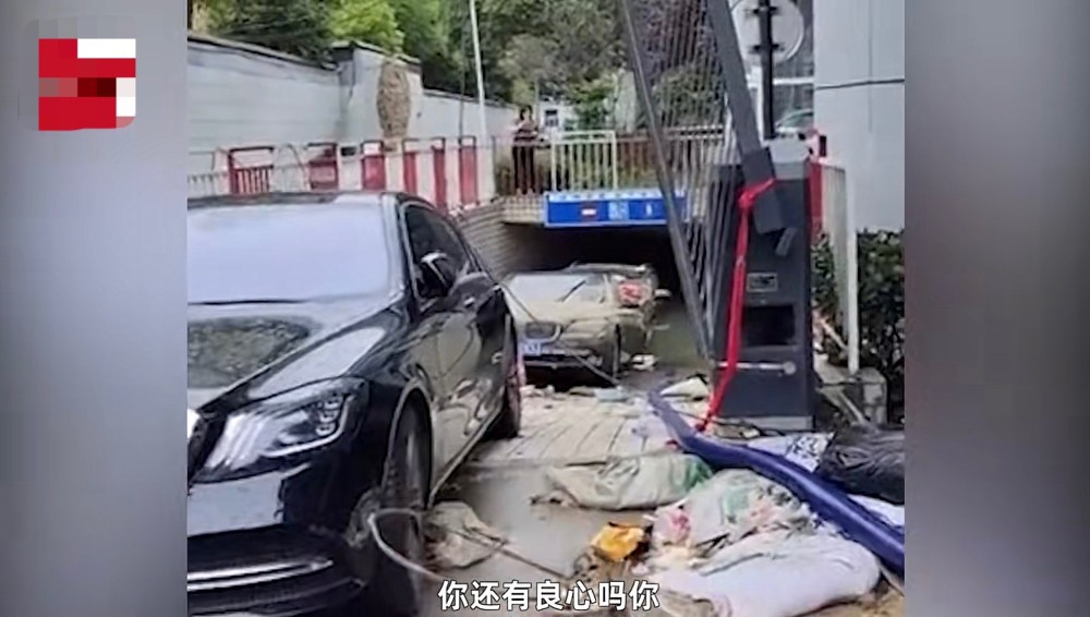 河南奔驰事件最新消息结果如何 河南郑州奔驰车主堵车库后续