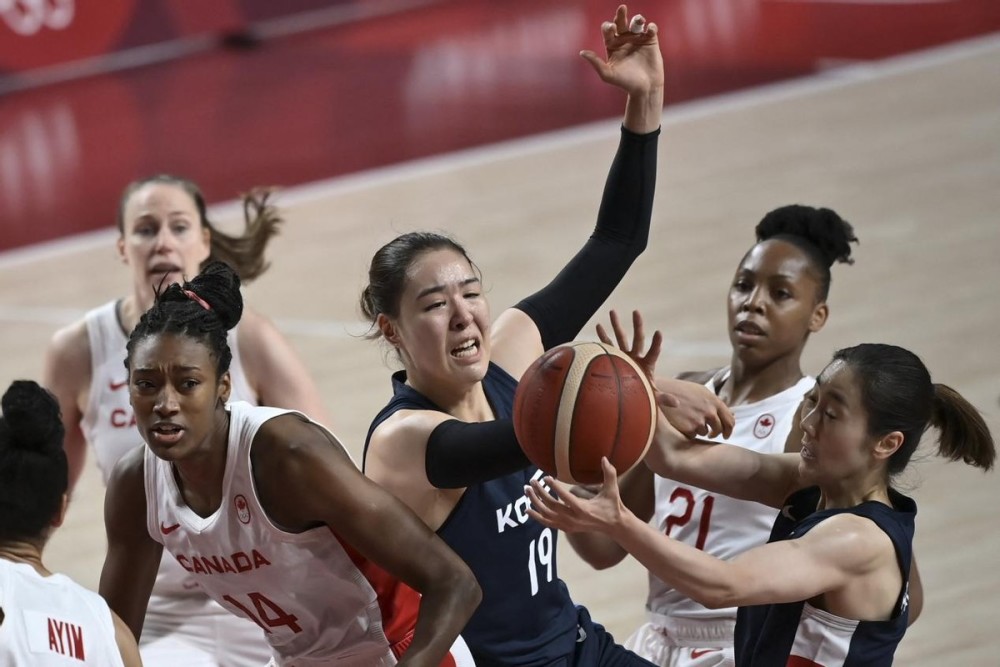 奥运女篮加拿大21分大胜韩国纳塔利14105朴智素1511