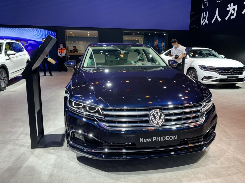 全系搭载自适应空气悬挂的辉昂，售价34万起的它，为什么销量不好