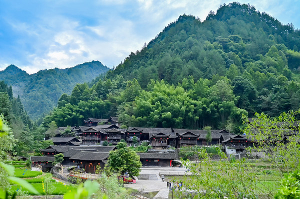 避暑賞景在宣恩邂逅一片人類建築史上的奇蹟