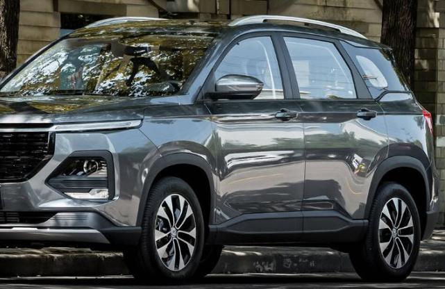 上班族买车还是SUV实用，这台“合资”全球车省油耐用，从7万多降至5万