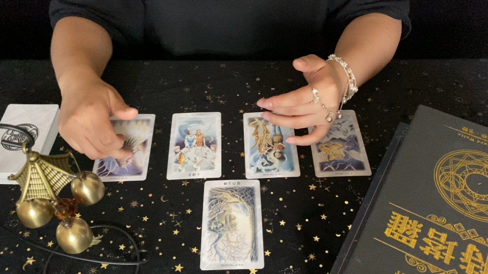 魔铃塔罗巨蟹座8月运势逐渐恢复平静等待改变的机会