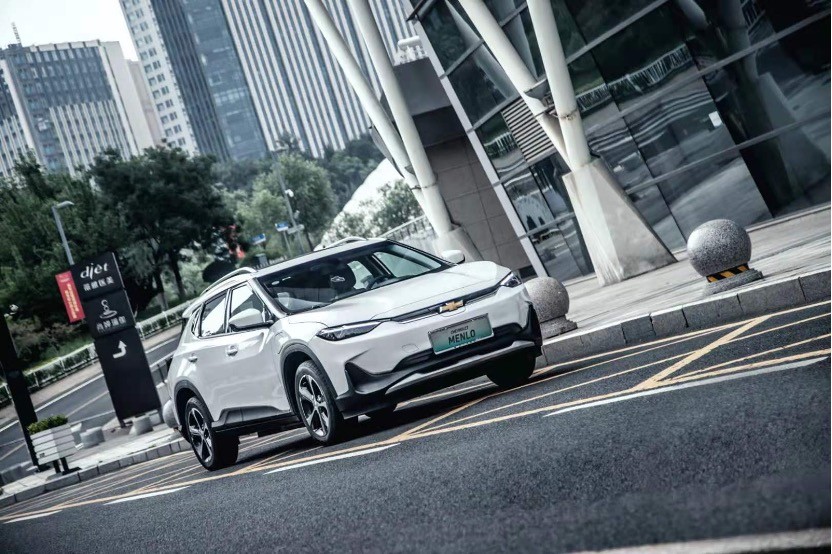 雪佛兰首款纯电城际轿跑畅巡，补贴后售价15.99万元起