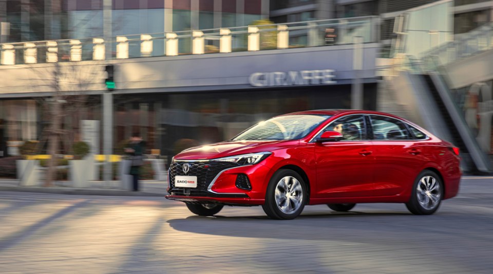 国产家轿之光，逸动PLUS稳居前十，强势抢夺合资蛋糕