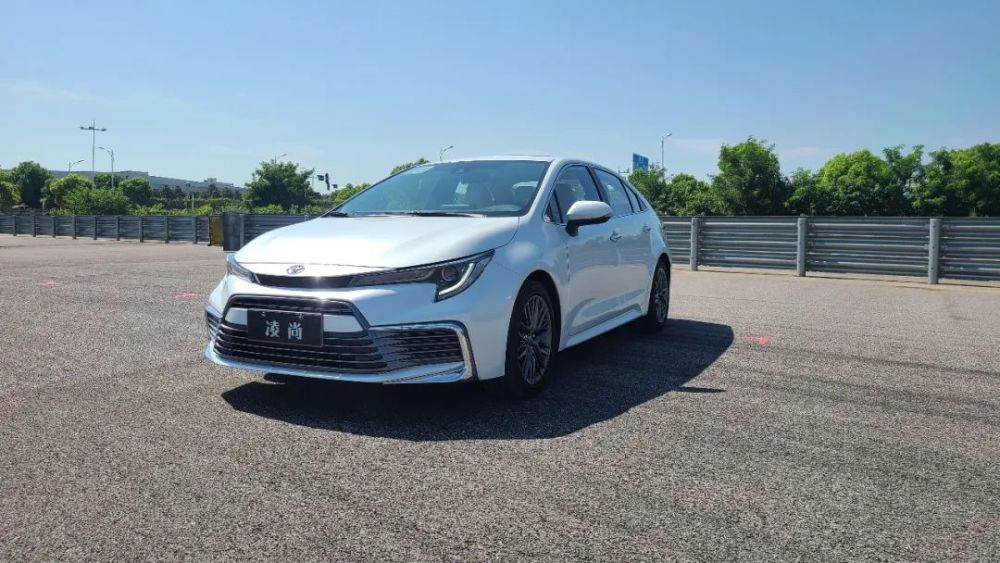 【验车官X】对标大众速腾/空间有亮点 试驾广汽丰田凌尚