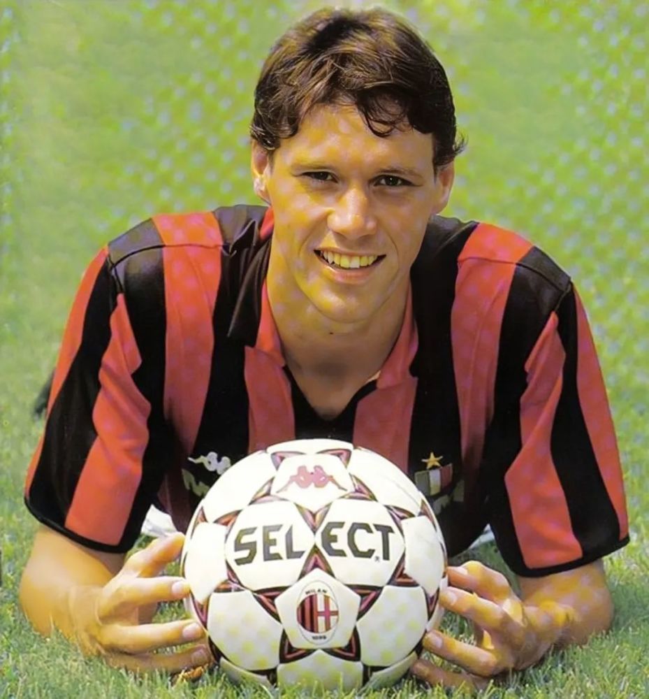 足球记忆 当你"老"了头发白了 谁还记得你年轻时的容颜(范巴斯滕)