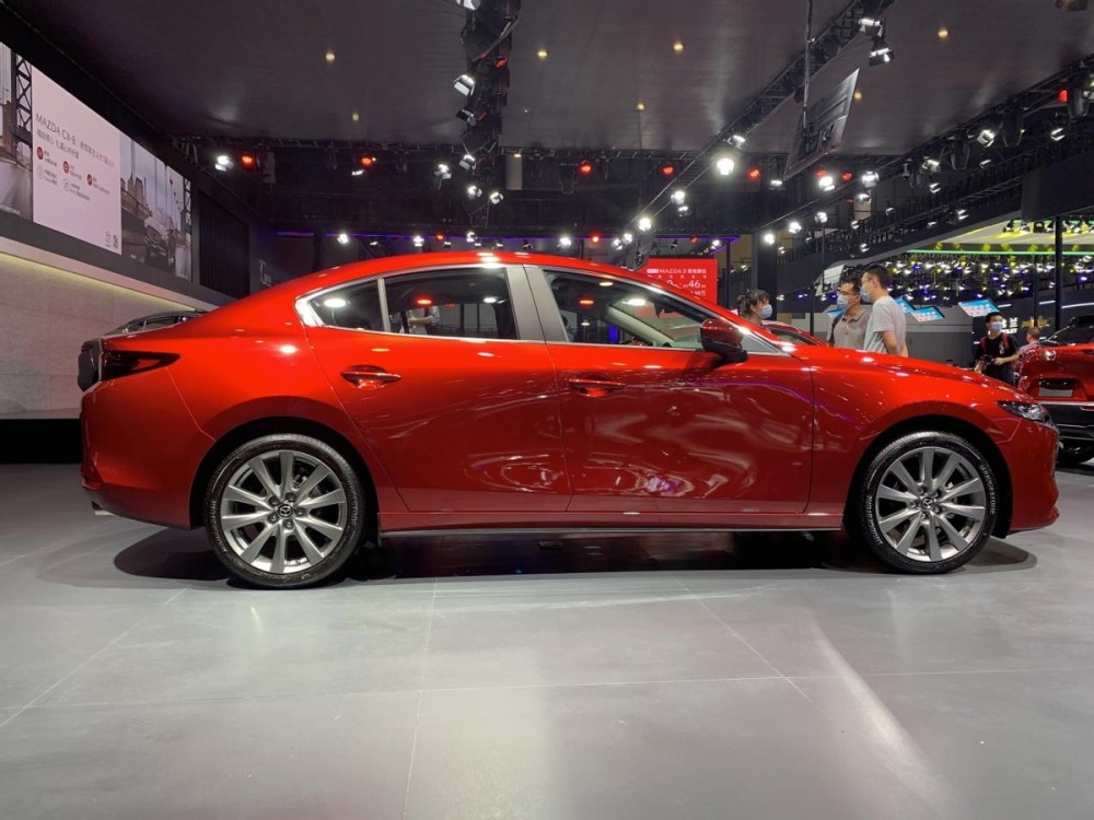 对比老款，新款马自达3昂克赛拉，到底有哪些优势