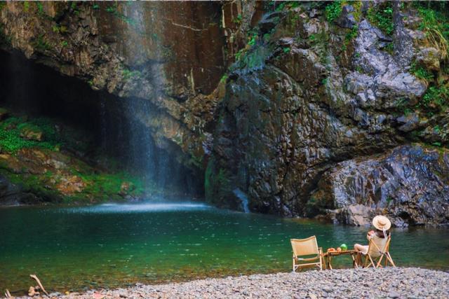 四川有个冷门瀑布,真实瀑布比照片还美,夏天避暑露营绝佳地