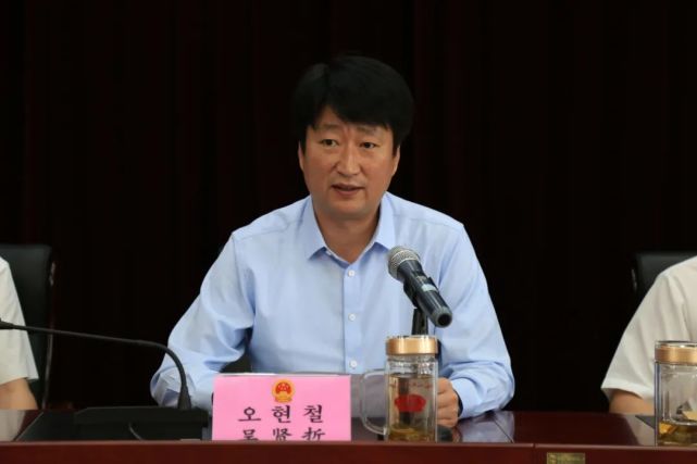 【头条】延吉市十八届人大常委会35次会议决定吴贤哲为代理市长