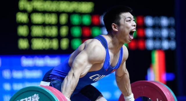 退役后当保安挣钱,病逝时家里仅剩300元,举重冠军才力咋这么惨