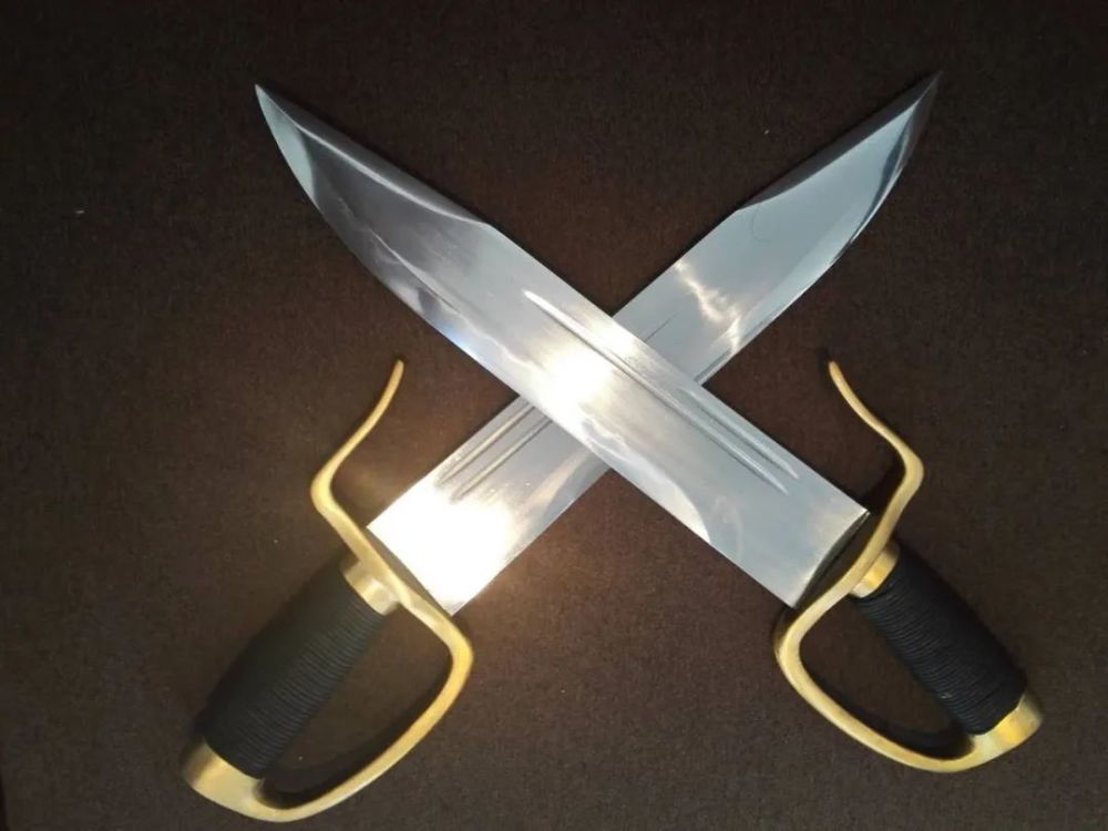 咏春独门兵器一寸短一寸险的蝴蝶双刀