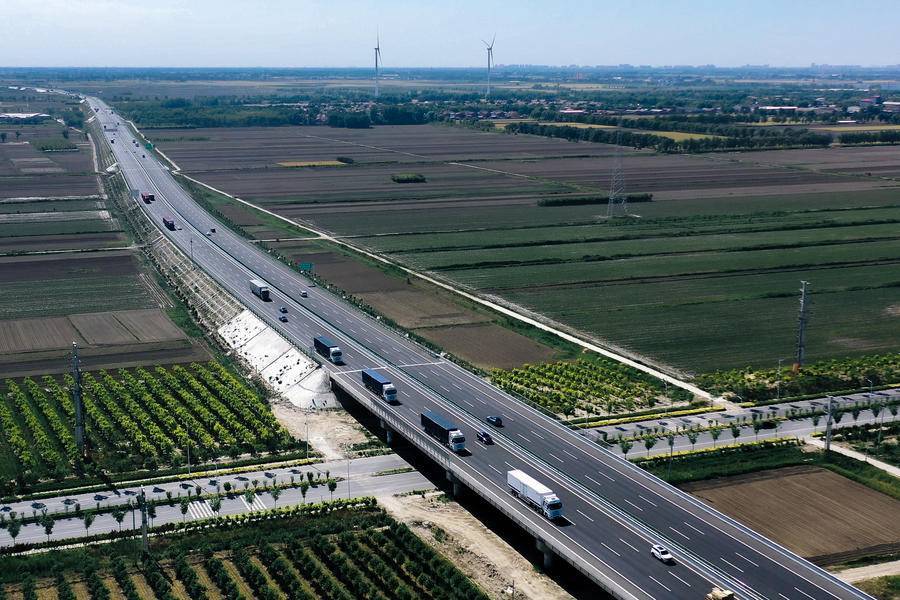 自动驾驶卡车下半场：造车、上市、并购，谁将抢滩终局？