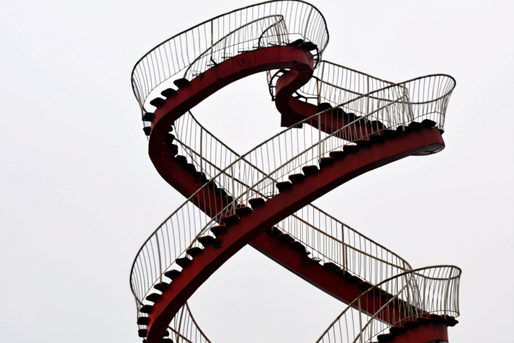 重庆"螺旋天梯"开业在即,落户九龙坡区,助力城市旅游多元发展