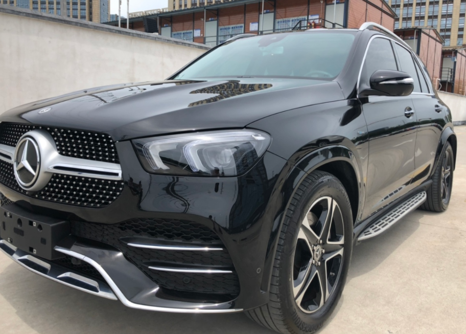 奔驰GLE减配发动机，3.0T直接砍到2.5T，车价还涨了仍是销冠王！