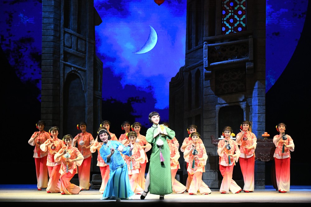 新版粤剧三家巷新人演新戏