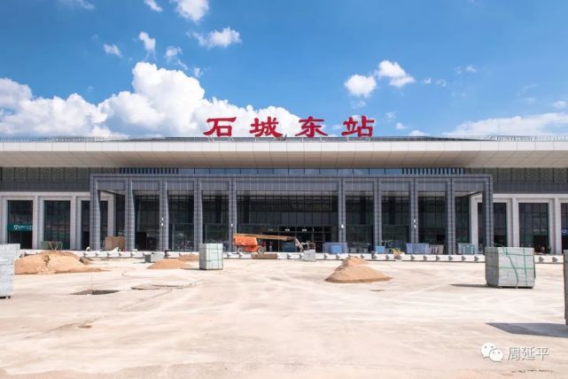 兴泉铁路接触网送电,石城要通火车了!跟随镜头抢先看石城东站火车站