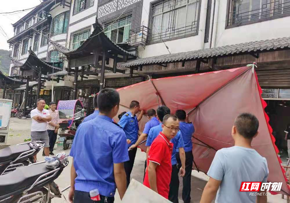 永定区新桥镇持续强化集镇秩序综合整治