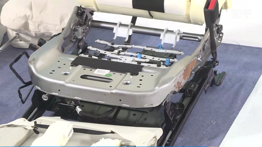 理想ONE座椅骨架大面积生锈，但这锅可能是佛吉亚的