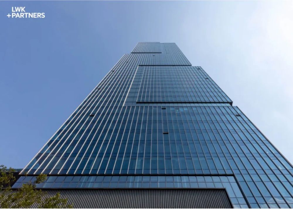 高200米苏州龙湖中心一个现代多功能混合的超高层