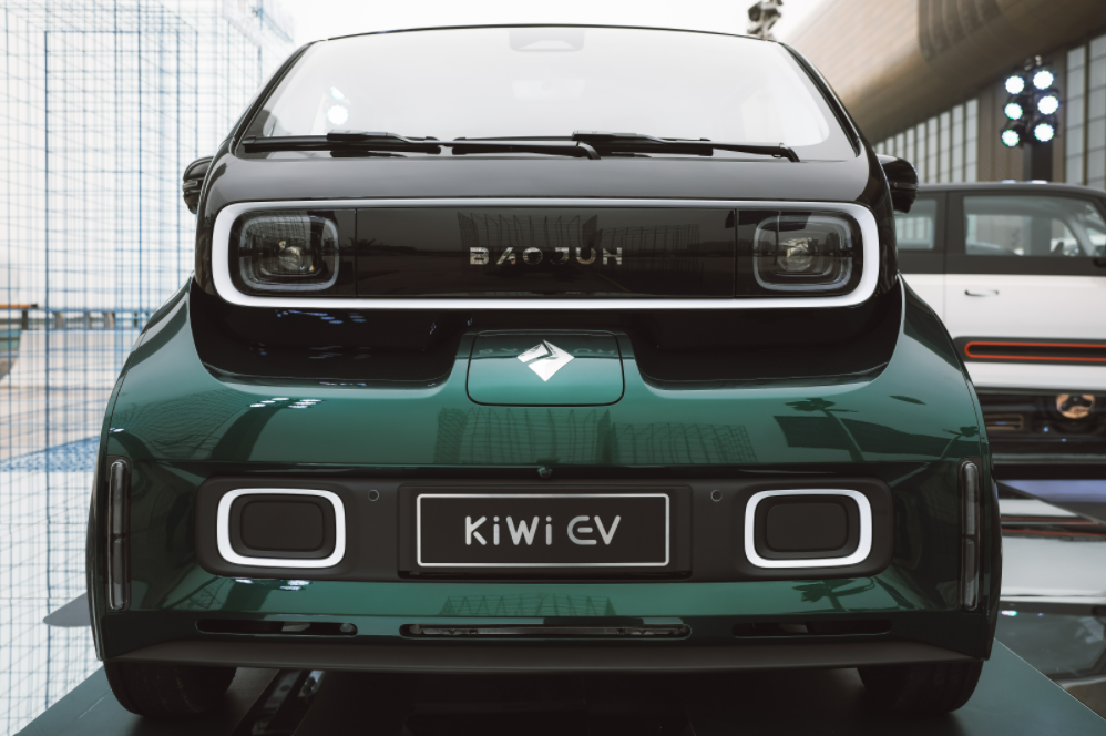 车小却强大，自动泊车、主动刹车都有，3门4座，宝骏新车被曝光了