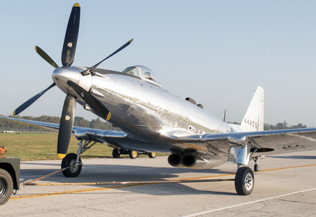 被戏称为一组飞行的零件二战美国xp75鹰式战斗机