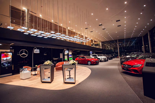 "2020网络升级计划"标准打造的奔驰展厅奔驰的"心豪华主义"已成为深耕