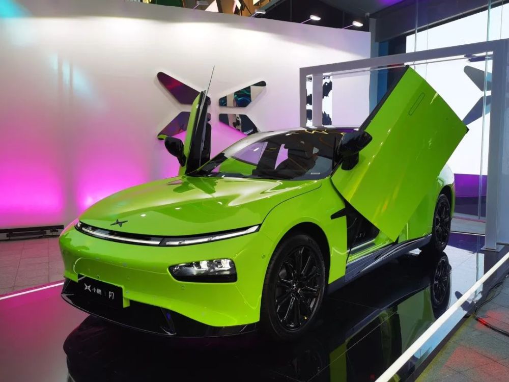 太古里商圈又多一个打卡地，小鹏汽车全国第二家旗舰体验中心开业